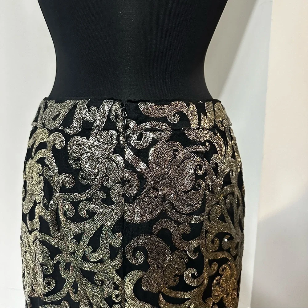Forever21 Contemporary Black w/Gold Sequins Skirt in Size Large - Picture 5 of 6